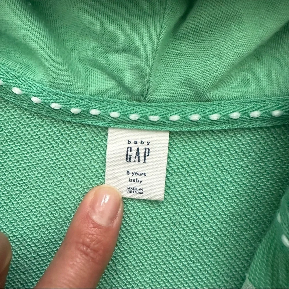 Gap Girls Logo Hoodie Sweater Size 5 Years